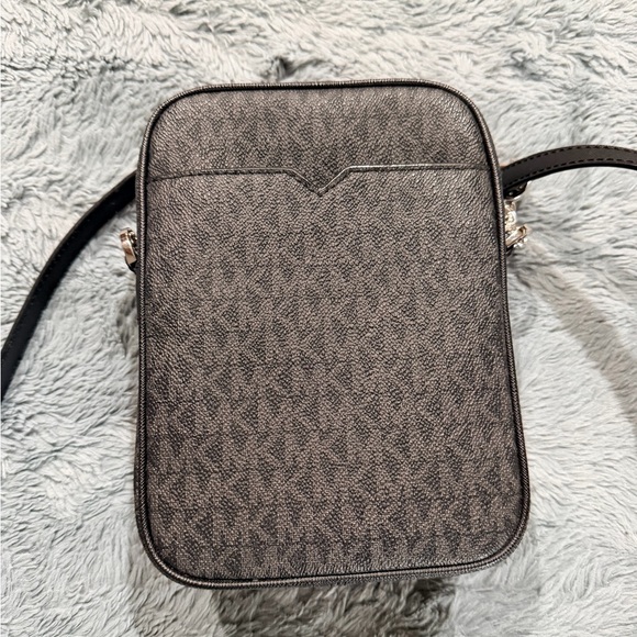 Michael Kors Jet Set Travel Gray Crossbody - Picture 4 of 7